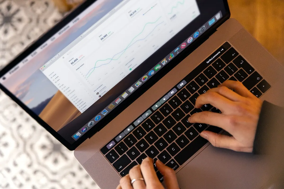 How to evaluate a data visualisation tool: a buyer's checklist for UK teams